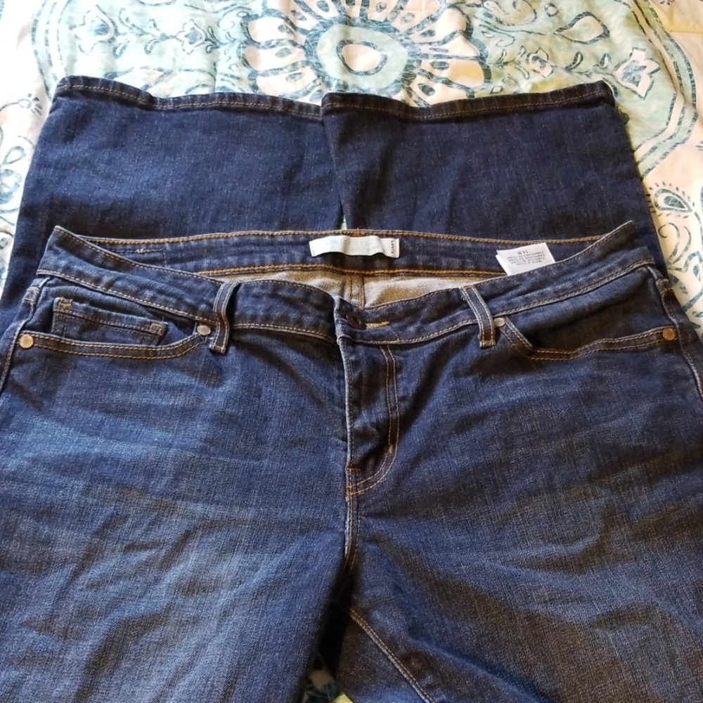 Levi's - Picture 3 of 4